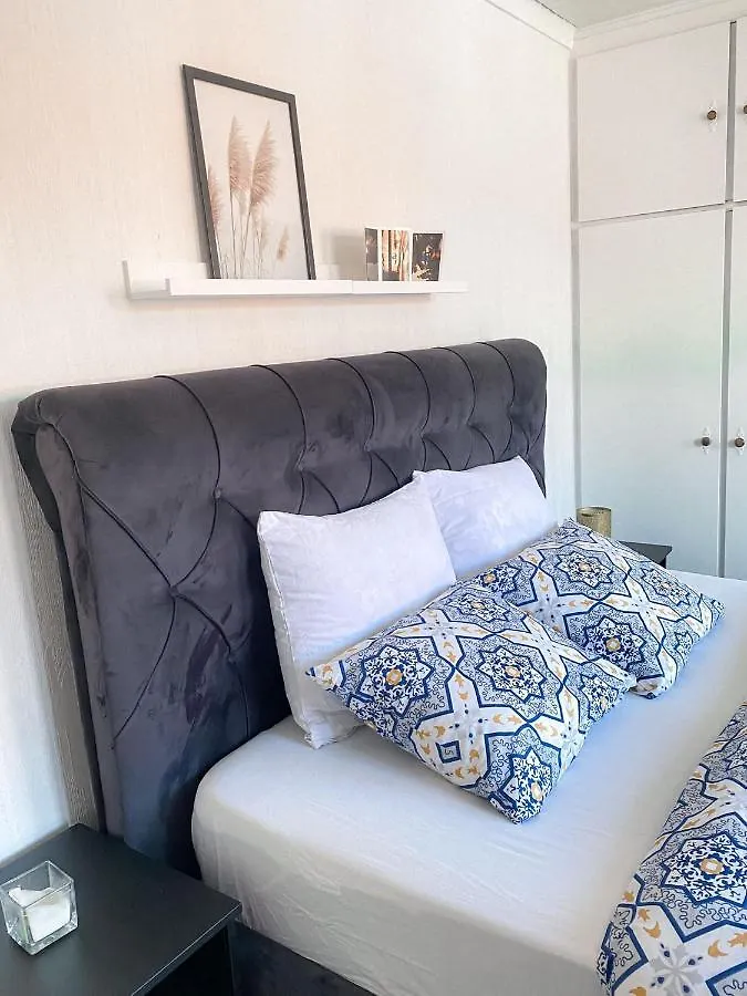Big Sunset 2 Bedroom House With A Garden Antwerp Holiday home