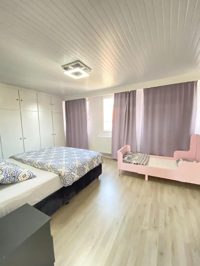Big Sunset 2 Bedroom House With A Garden Antwerp Holiday home