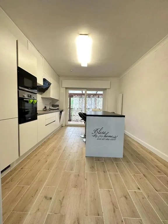 Big Sunset 2 Bedroom House With A Garden Antwerp Holiday home